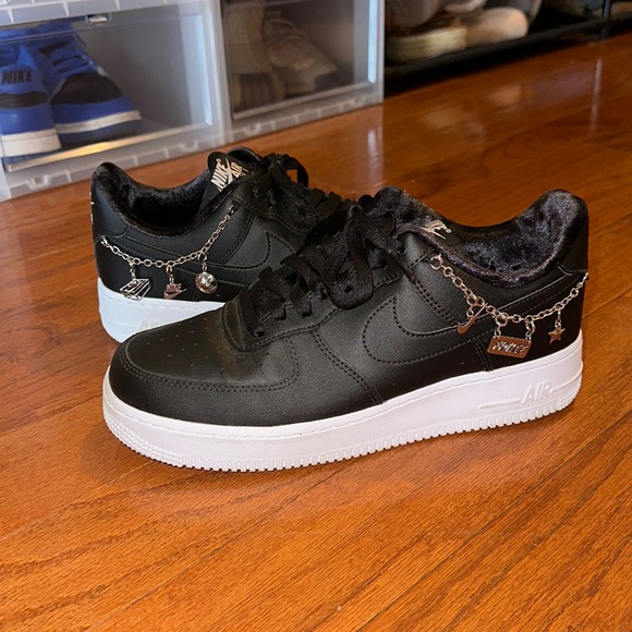 Nike Air Force 1 Black Pendant - Picture 1 of 4